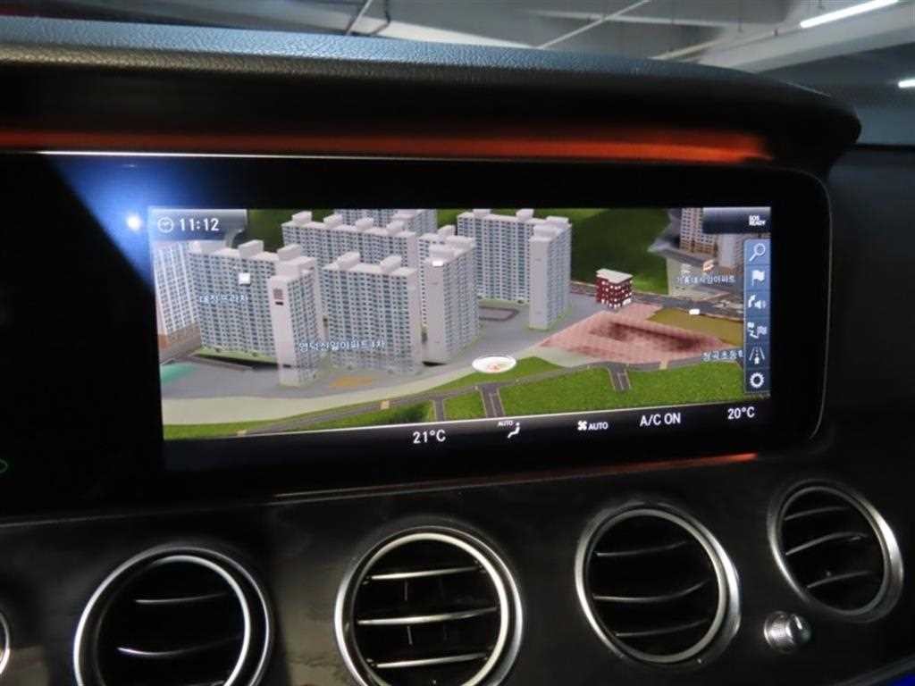 벤츠 E 클래스 E-클래스 W213 E300 4MATIC 아방가르드 이미지 8