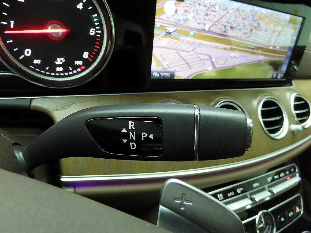 벤츠 E 클래스 E-클래스 W213 E220d 익스클루시브 이미지 10