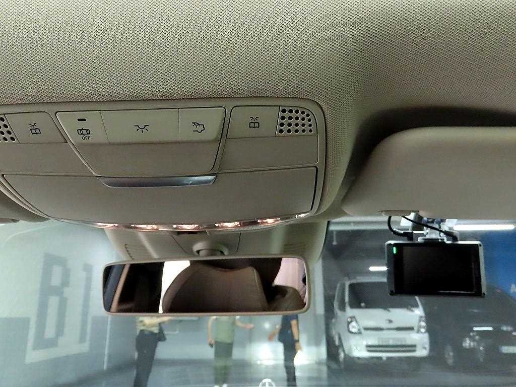 벤츠 E 클래스 E-클래스 W213 E220d 익스클루시브 이미지 16
