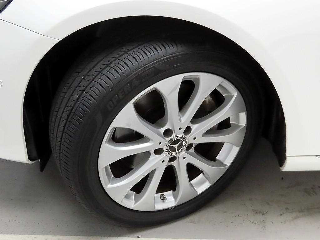 벤츠 E 클래스 E-클래스 W213 E220d 익스클루시브 이미지 19