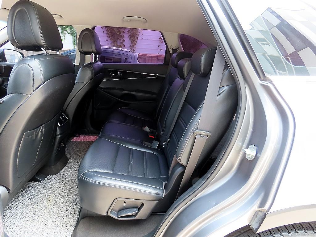 기아 쏘렌토 올 뉴 쏘렌토 디젤 2WD 2.0 럭셔리 이미지 6