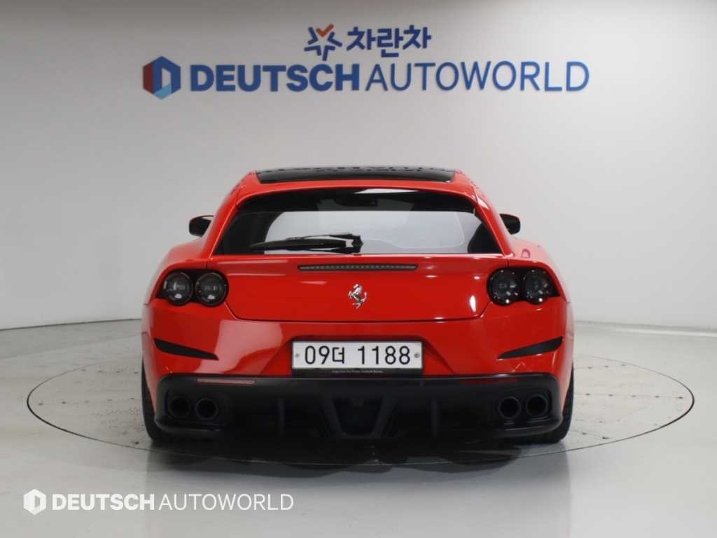 페라리 GTC4 루쏘 T3.9 V8 이미지 4