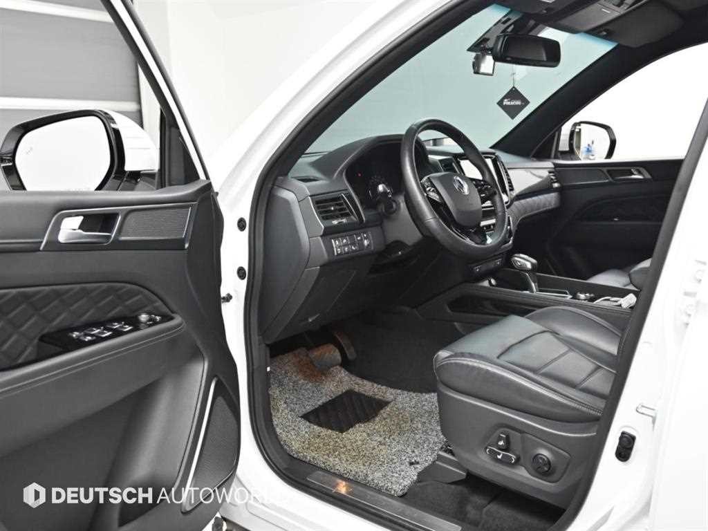 KG모빌리티(쌍용) 렉스턴 G4렉스턴 디젤 2.2 4WD 화이트 에디션 이미지 11