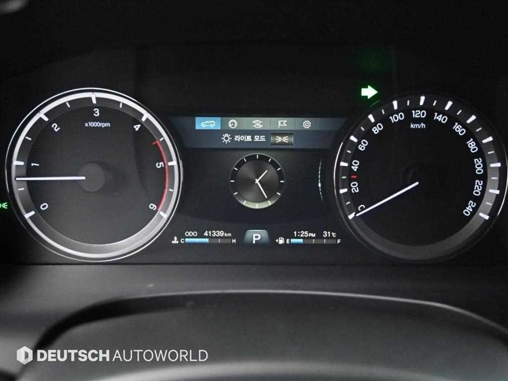 KG모빌리티(쌍용) 렉스턴 G4렉스턴 디젤 2.2 4WD 화이트 에디션 이미지 8