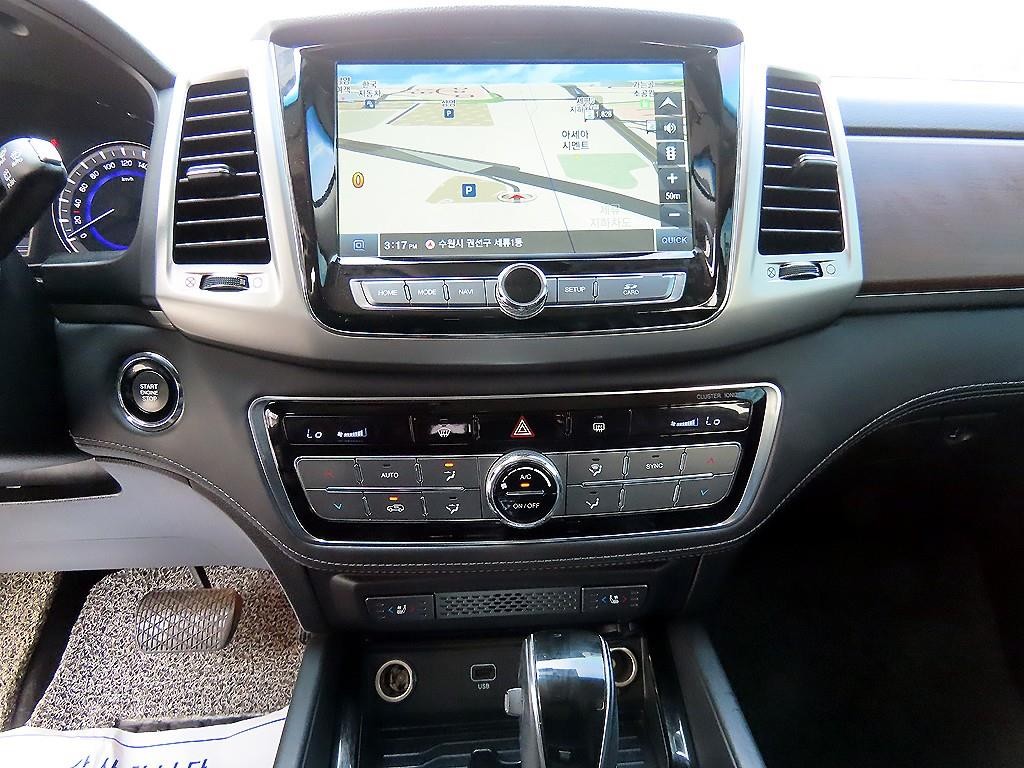 KG모빌리티(쌍용) 렉스턴 G4렉스턴 디젤 2.2 4WD 럭셔리 이미지 13