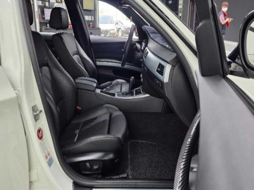 BMW 3시리즈 3시리즈 (E90) 320i 세단 M 스포츠 이미지 11