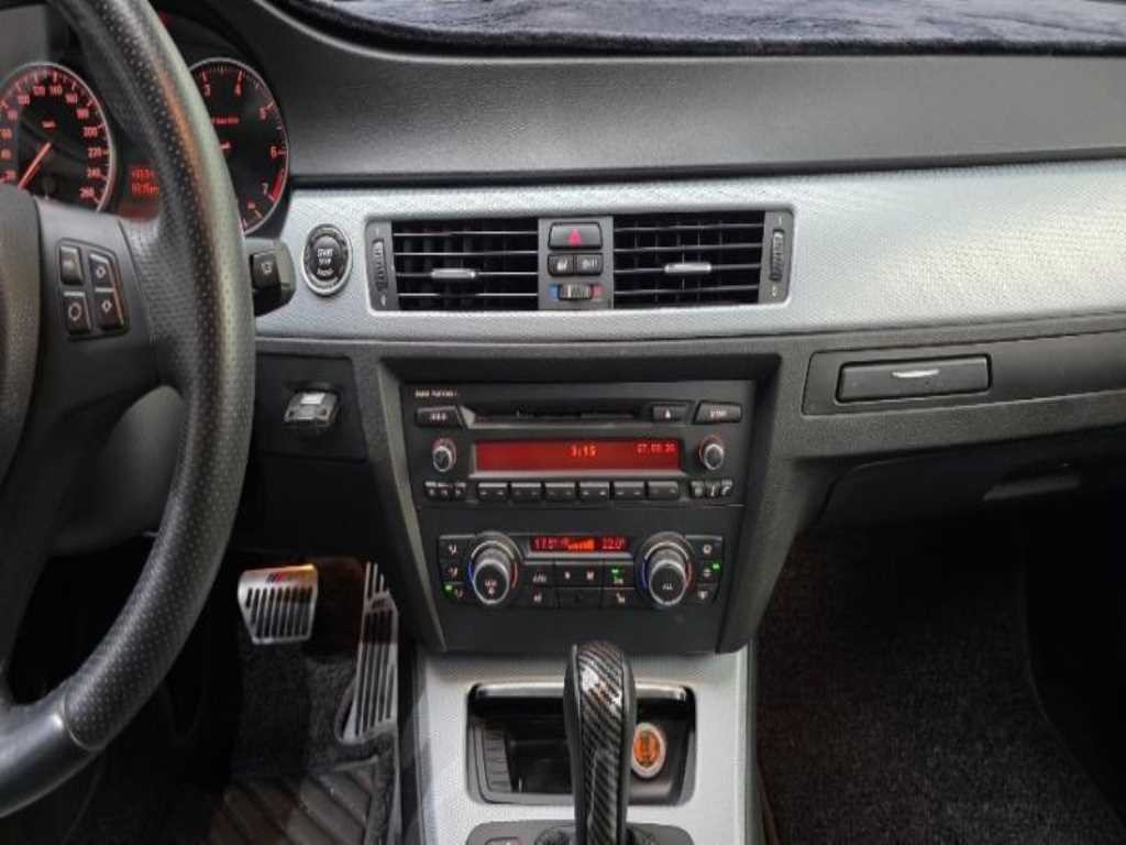 BMW 3시리즈 3시리즈 (E90) 320i 세단 M 스포츠 이미지 14