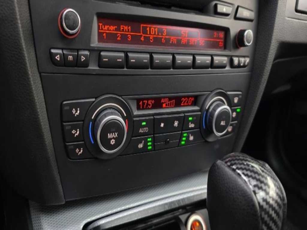 BMW 3시리즈 3시리즈 (E90) 320i 세단 M 스포츠 이미지 16