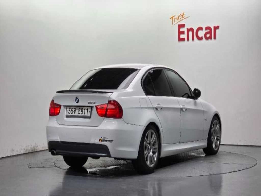 BMW 3시리즈 3시리즈 (E90) 320i 세단 M 스포츠 이미지 2