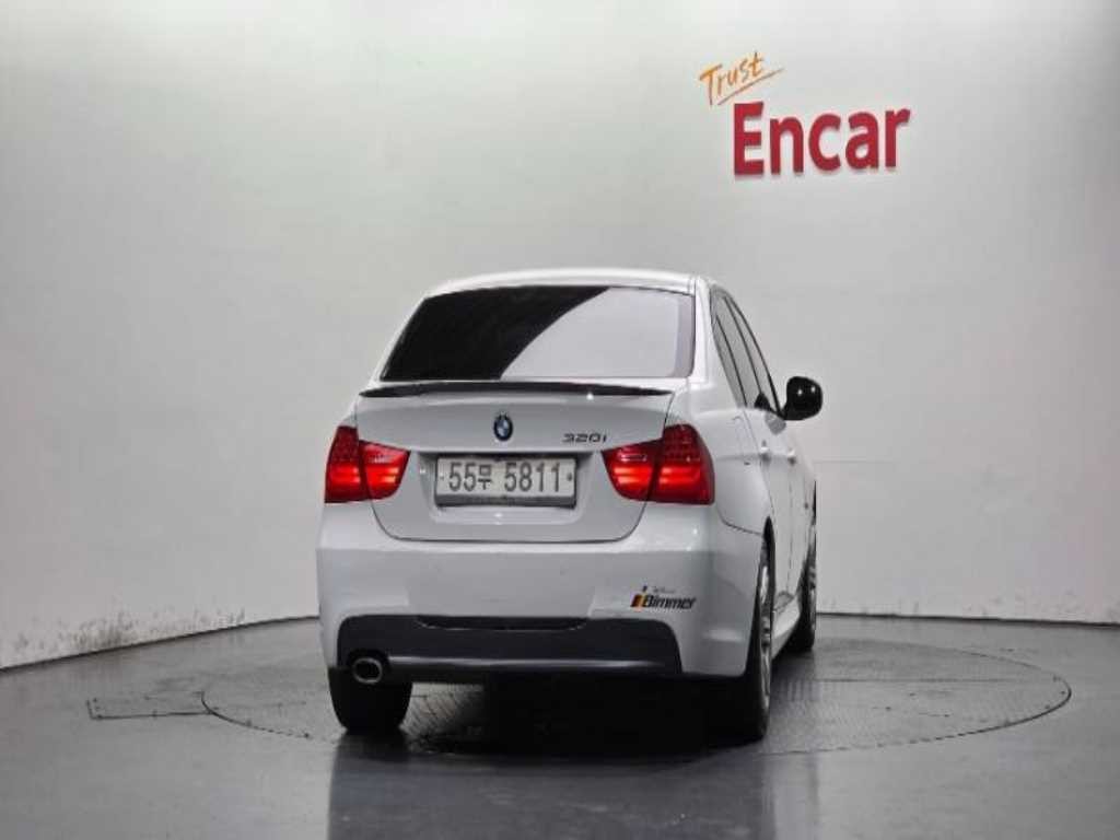 BMW 3시리즈 3시리즈 (E90) 320i 세단 M 스포츠 이미지 4