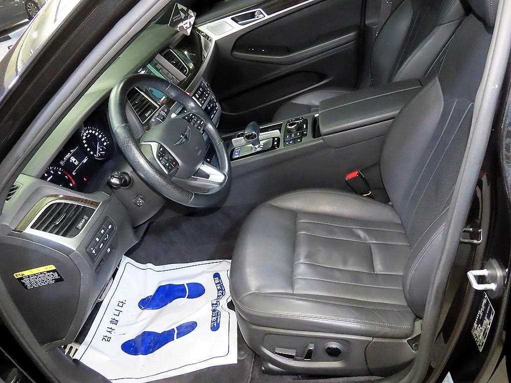 제네시스 G80 3.3 GDI AWD 프리미엄 럭셔리 이미지 6
