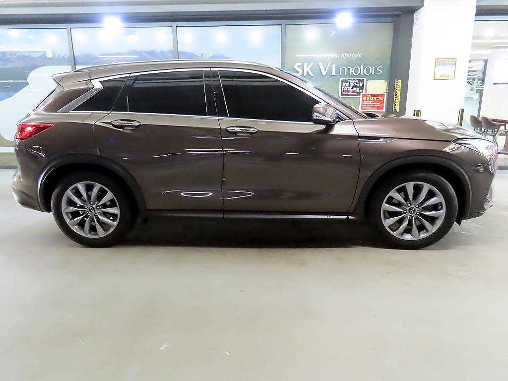 인피니티 QX QX50(P71A) 2.0 VC-T 에센셜 이미지 3