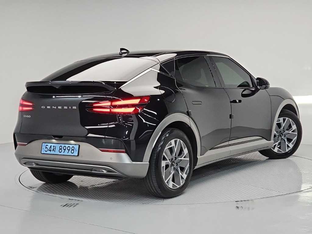제네시스 GV60 스탠다드 2WD 이미지 4