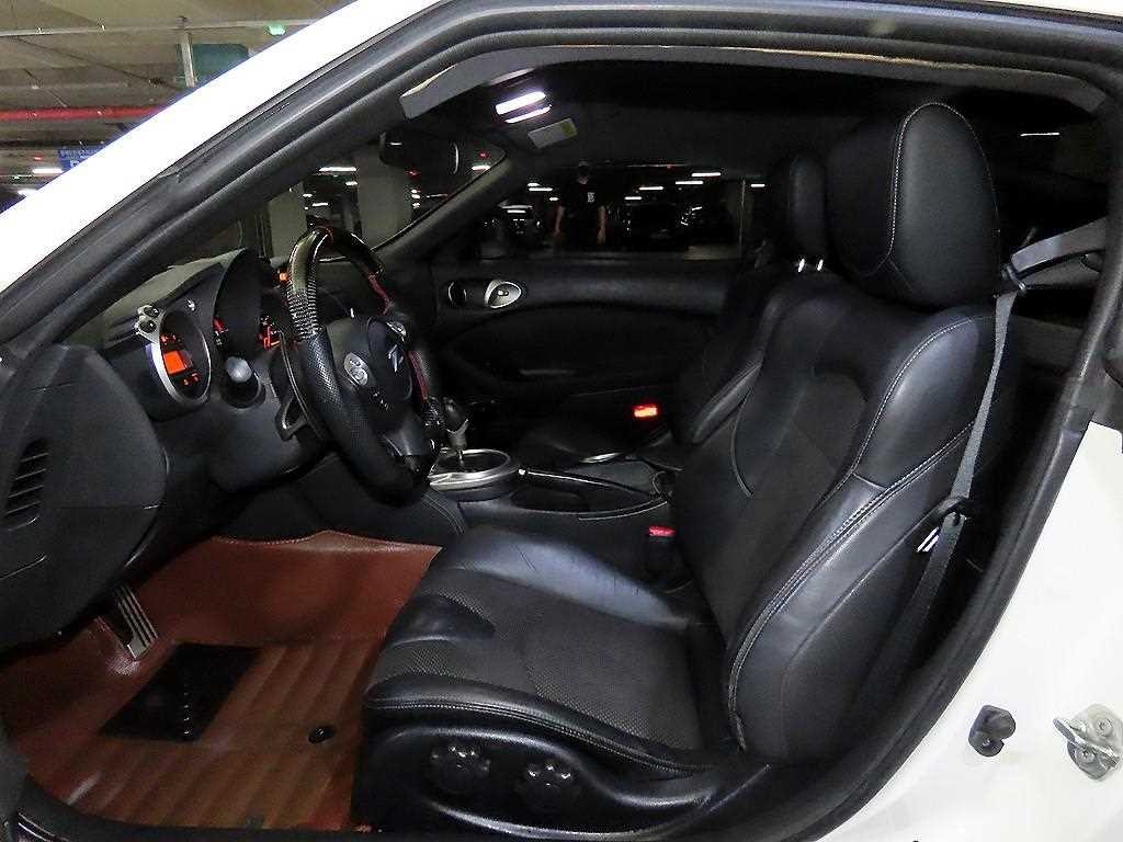 닛산 Z 370Z 쿠페 이미지 6
