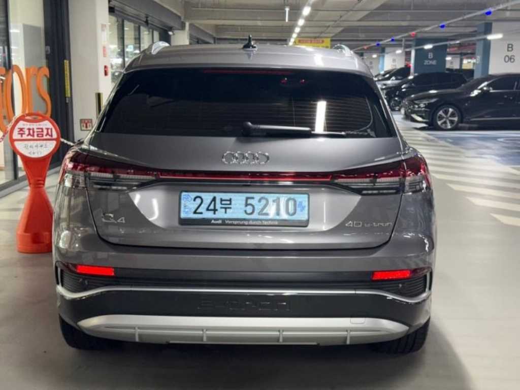 아우디 Q4 Q4 e-트론 40 프리미엄 이미지 3