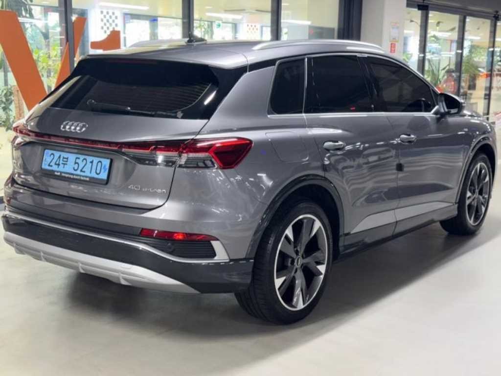 아우디 Q4 Q4 e-트론 40 프리미엄 이미지 4