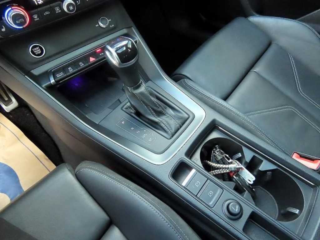 아우디 Q3 Q3 (F3) 35 TDI 스포트백 프리미엄 이미지 10