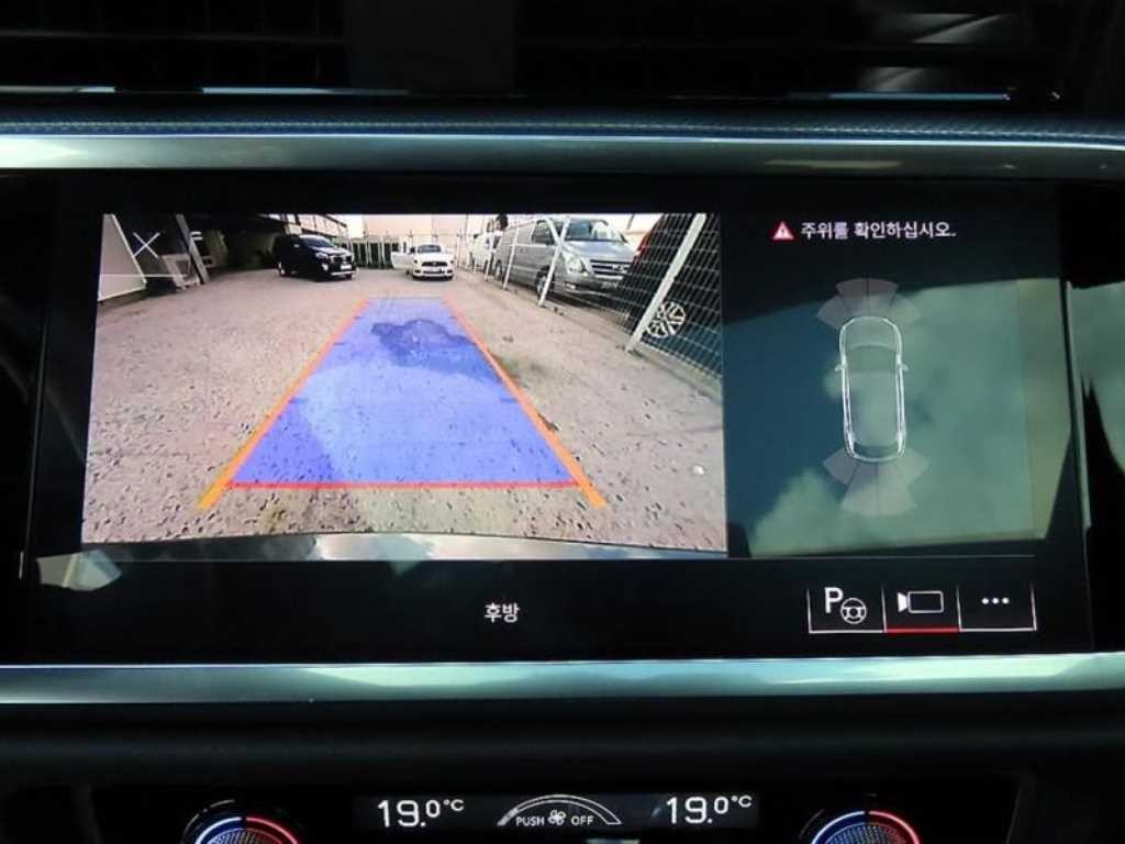 아우디 Q3 Q3 (F3) 35 TDI 스포트백 프리미엄 이미지 13