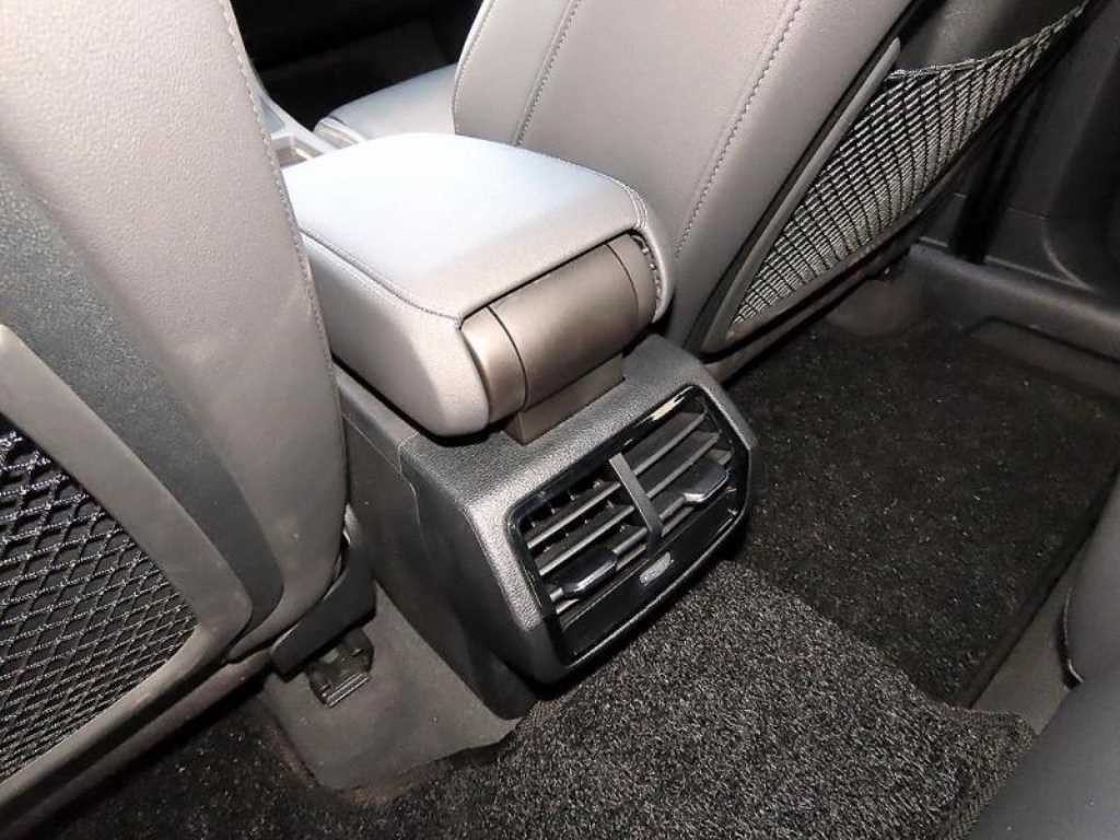 아우디 Q3 Q3 (F3) 35 TDI 스포트백 프리미엄 이미지 15