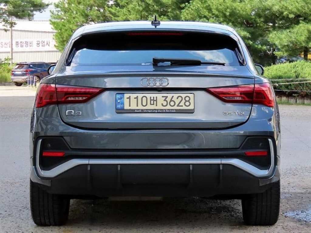 아우디 Q3 Q3 (F3) 35 TDI 스포트백 프리미엄 이미지 4