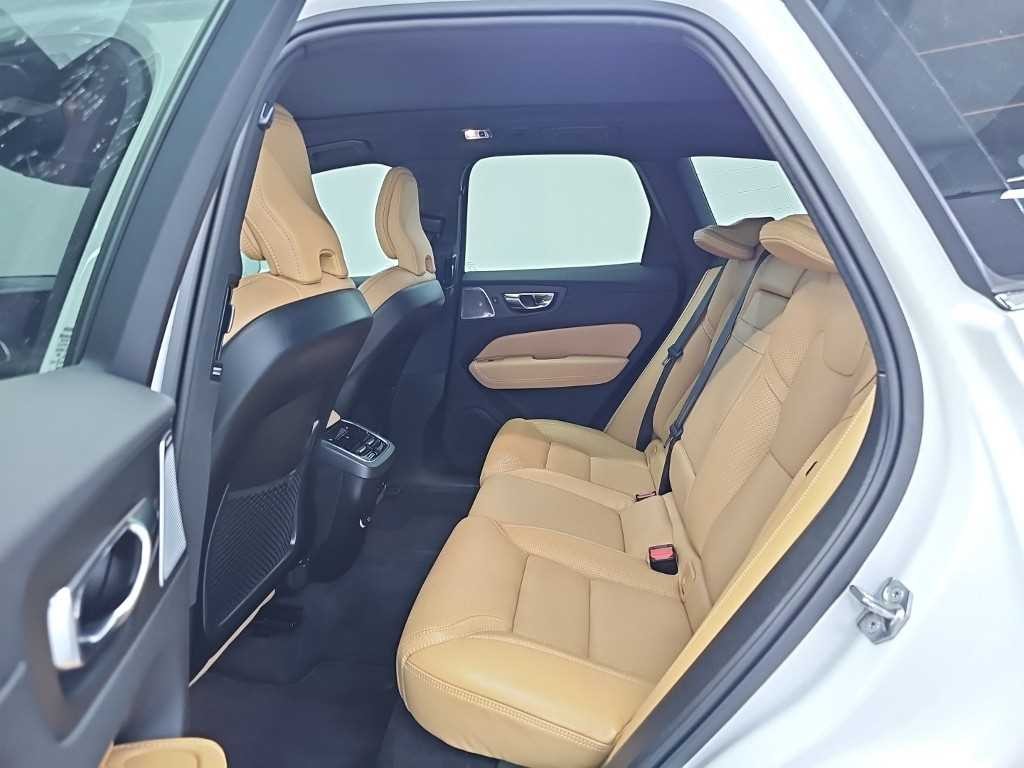 볼보 XC60 XC60(2세대) T6 AWD 인스크립션 이미지 12