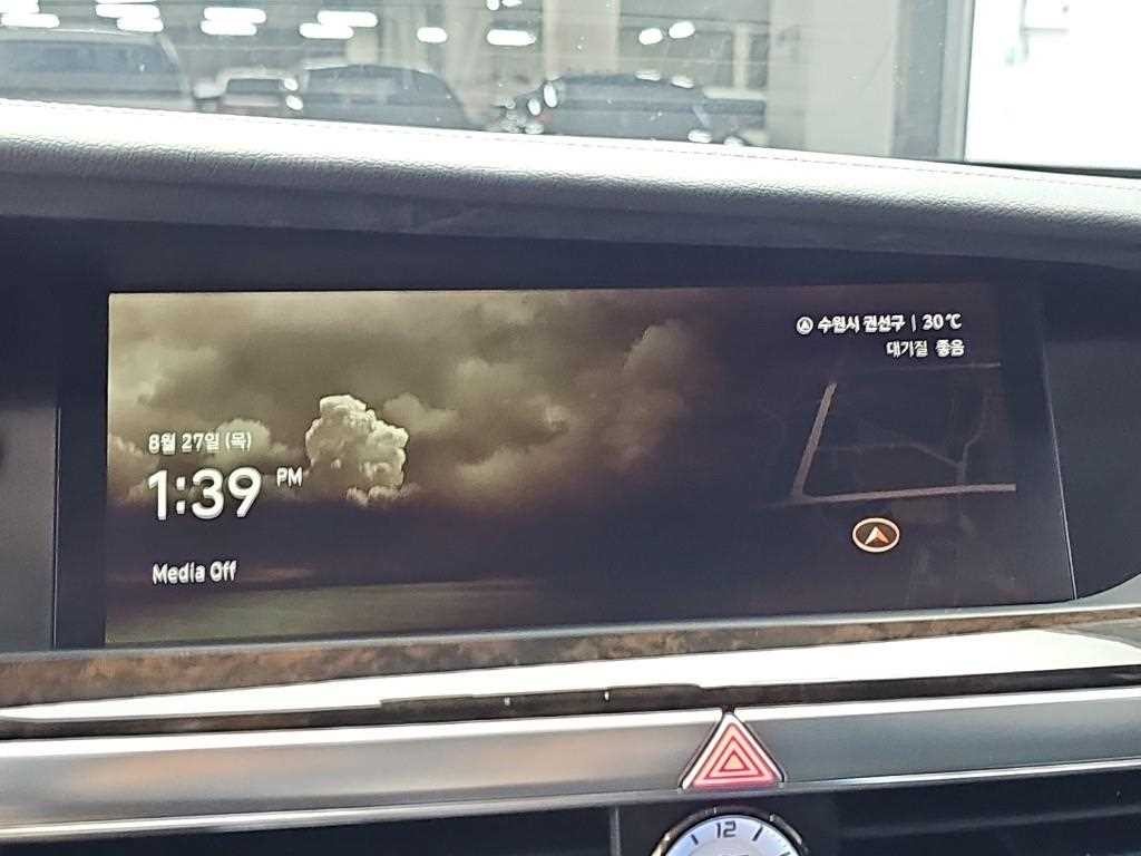 제네시스 G90 3.8 GDI AWD 프리미엄 럭셔리 이미지 14