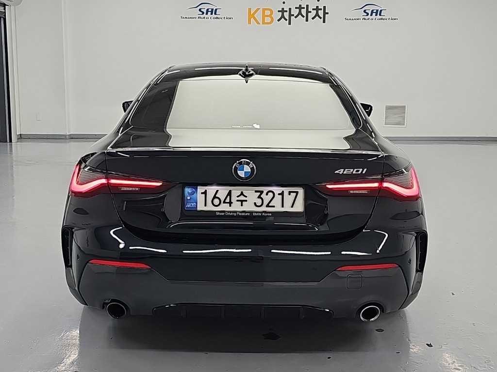 BMW 4시리즈 4시리즈 (G22) 420i 쿠페 M 스포츠 이미지 3