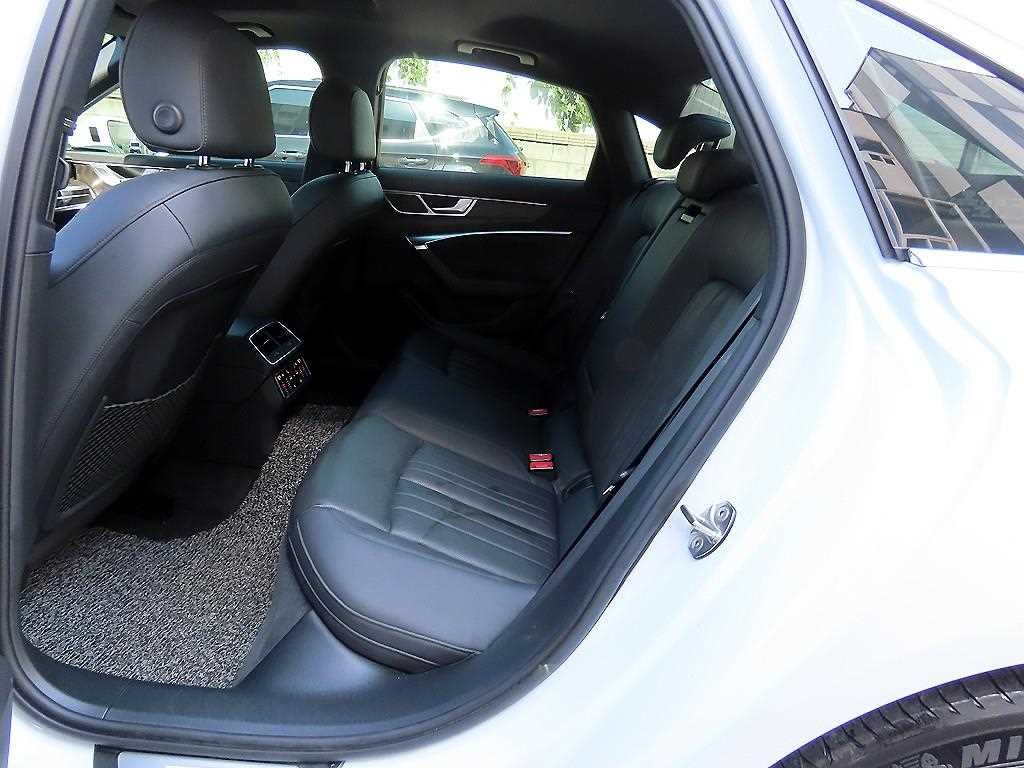아우디 A6 A6 (C8) 40 TDI 콰트로 프리미엄 이미지 6