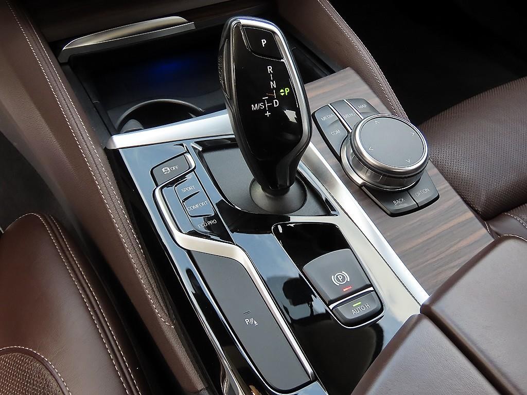 BMW 5시리즈 5시리즈 (G30) 530i xDrive M 스포츠 이미지 11