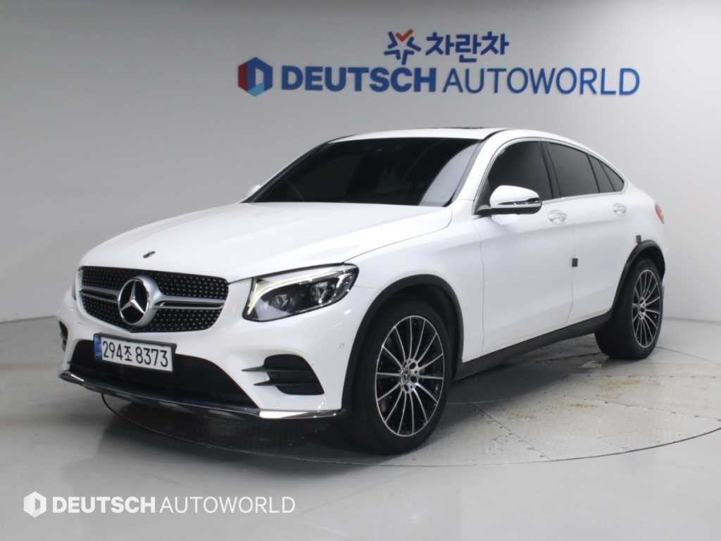 벤츠 GLC 클래스 GLC클래스 X253 GLC 300 4MATIC AMG LINE 쿠페 이미지 2