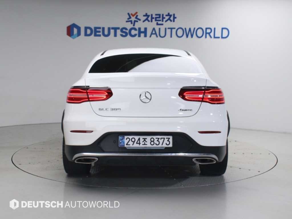 벤츠 GLC 클래스 GLC클래스 X253 GLC 300 4MATIC AMG LINE 쿠페 이미지 4