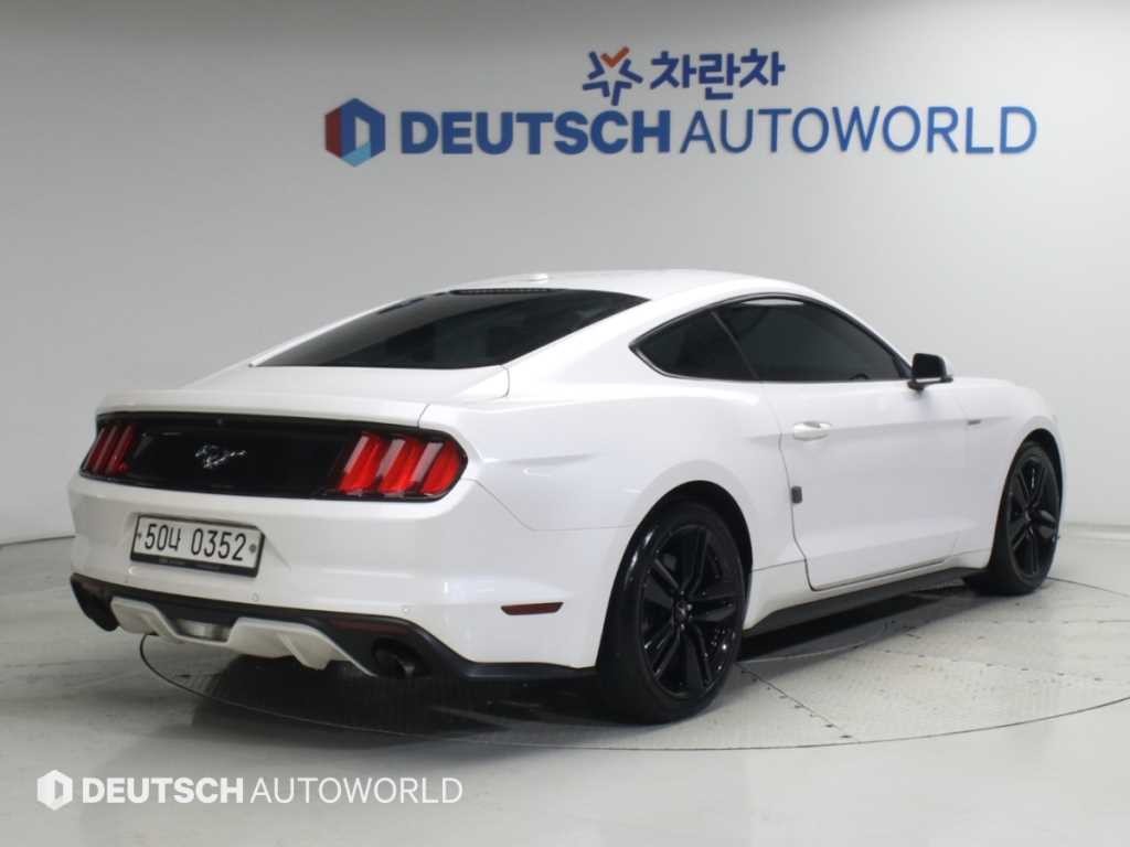포드 머스탱 머스탱 6세대 2.3 쿠페 이미지 3