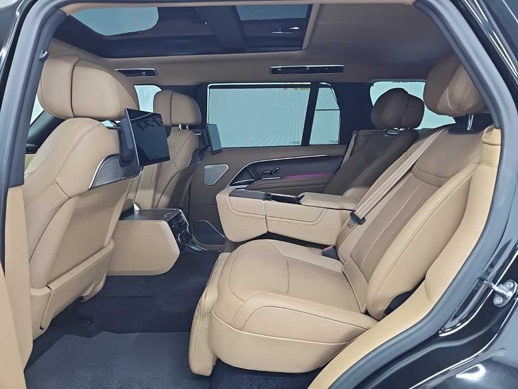 랜드로버 레인지로버 레인지로버 5세대 4.4 P530 LWB 오토바이오그래피 이미지 12