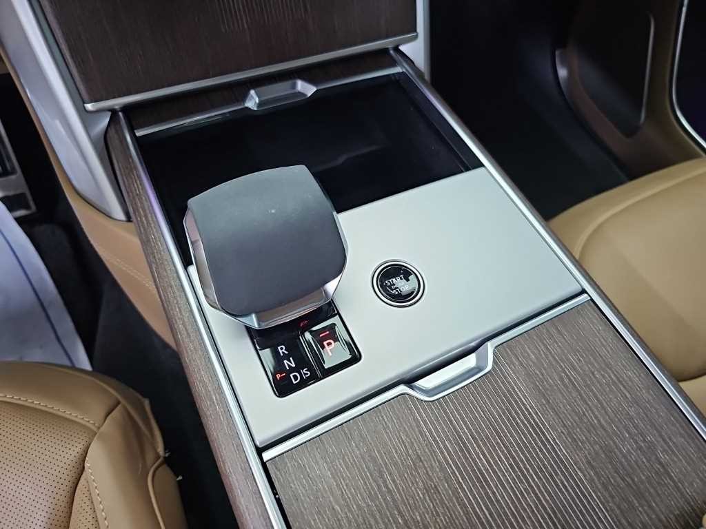 랜드로버 레인지로버 레인지로버 5세대 4.4 P530 LWB 오토바이오그래피 이미지 8