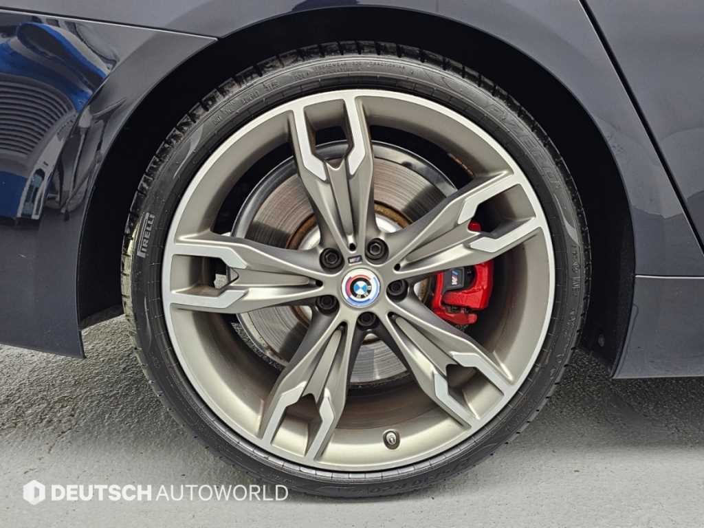 BMW 5시리즈 5시리즈 (G30) M550i xDrive 이미지 5