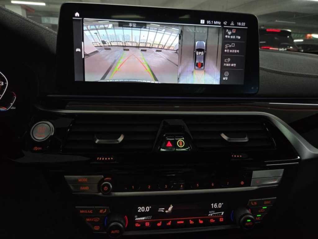 BMW 5시리즈 5시리즈 (G30) M550i xDrive 이미지 11