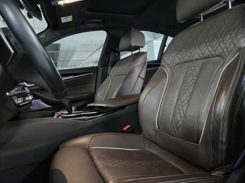 BMW 5시리즈 5시리즈 (G30) M550i xDrive 이미지 14