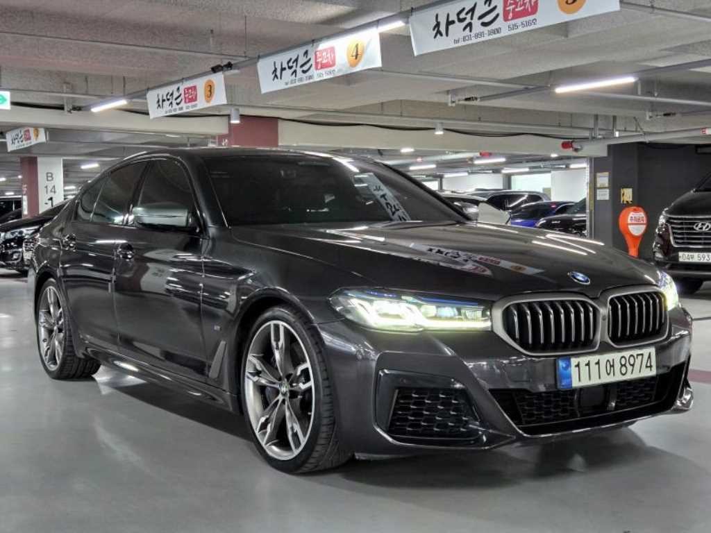 BMW 5시리즈 5시리즈 (G30) M550i xDrive 이미지 2