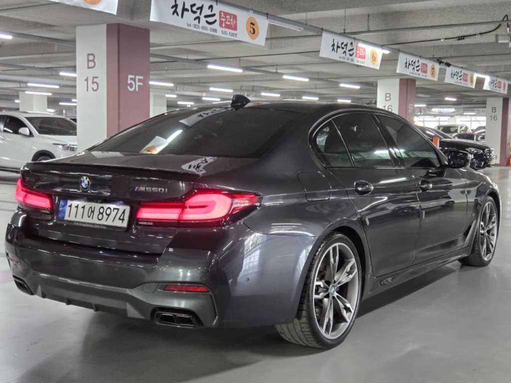BMW 5시리즈 5시리즈 (G30) M550i xDrive 이미지 6