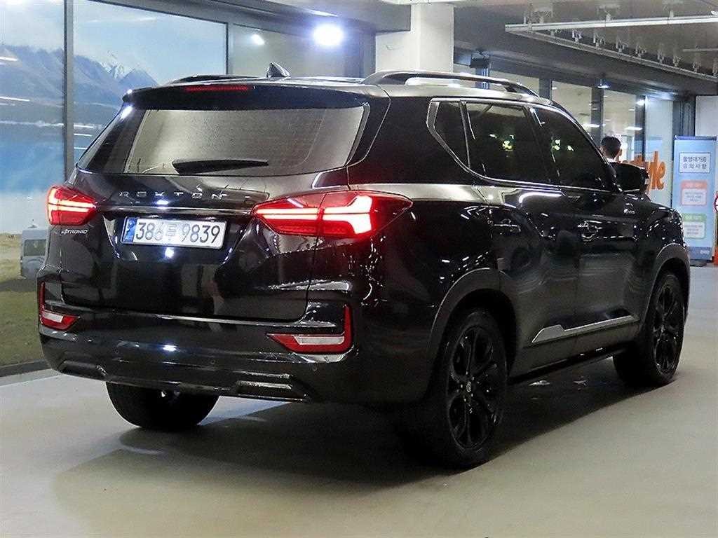 KG모빌리티(쌍용) 렉스턴 올 뉴 렉스턴 (Y450) 디젤 2.2 4WD 더 블랙 이미지 4