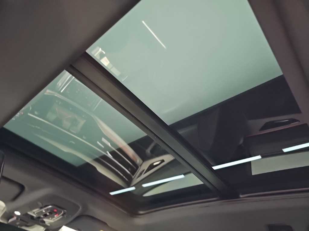 아우디 Q8 55 TFSI 콰트로 프리미엄 이미지 14