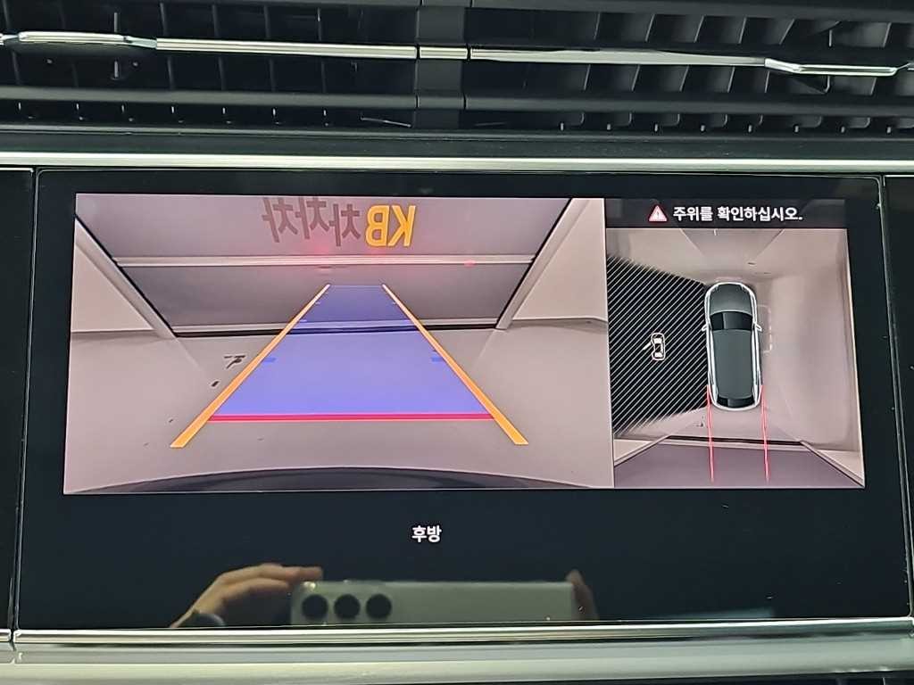 아우디 Q8 55 TFSI 콰트로 프리미엄 이미지 16
