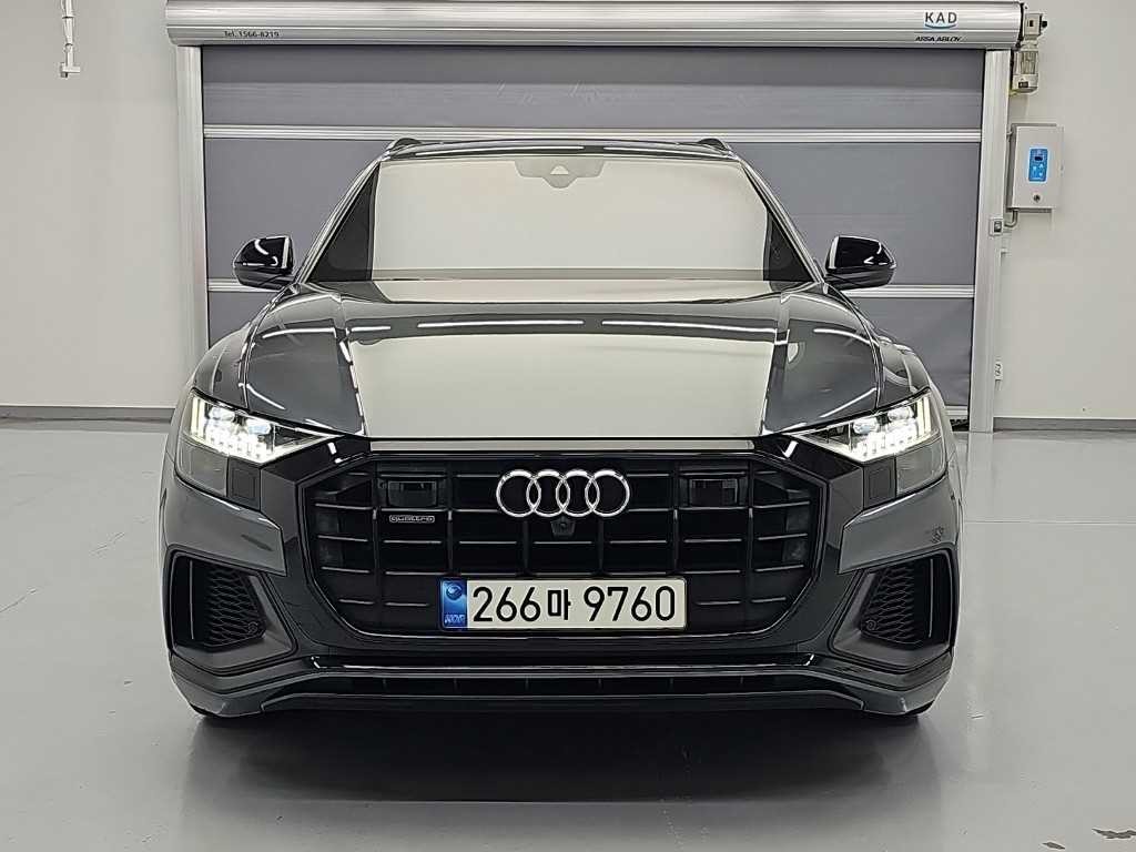 아우디 Q8 55 TFSI 콰트로 프리미엄 이미지 2