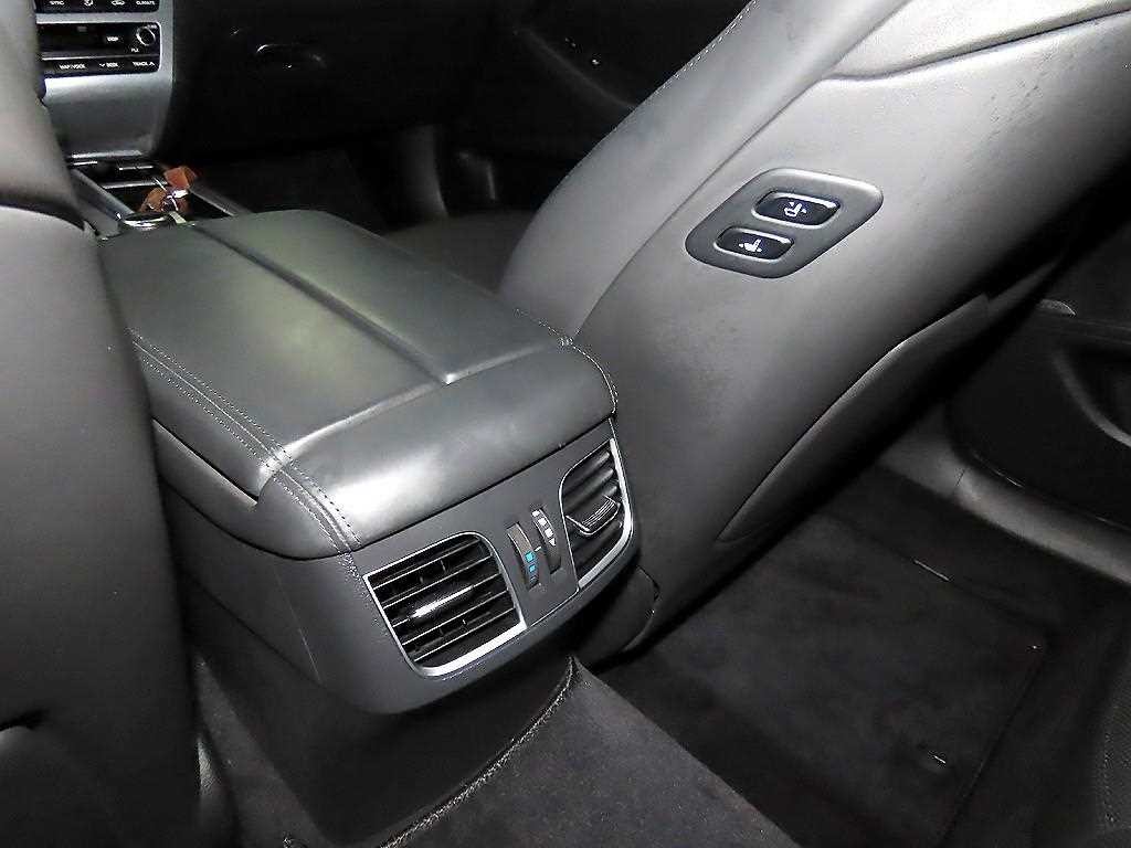 제네시스 G80 3.3 GDI AWD 프리미엄 럭셔리 이미지 15