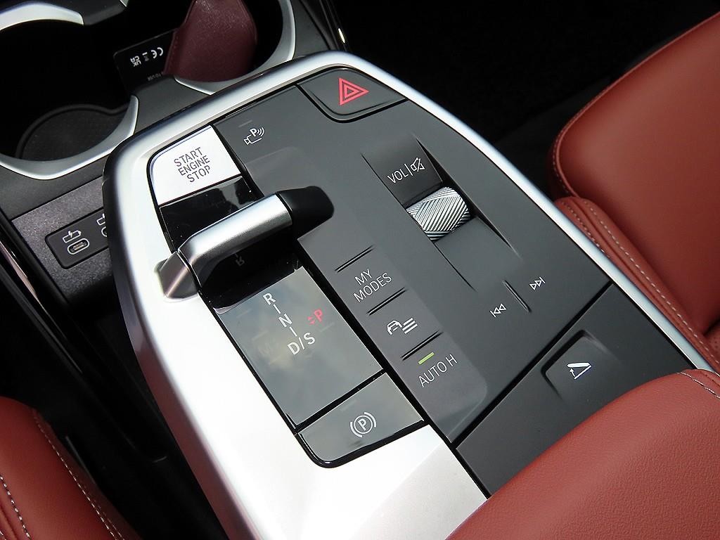 BMW X1 X1 (U11) sDrive 18d M 스포츠 이미지 10