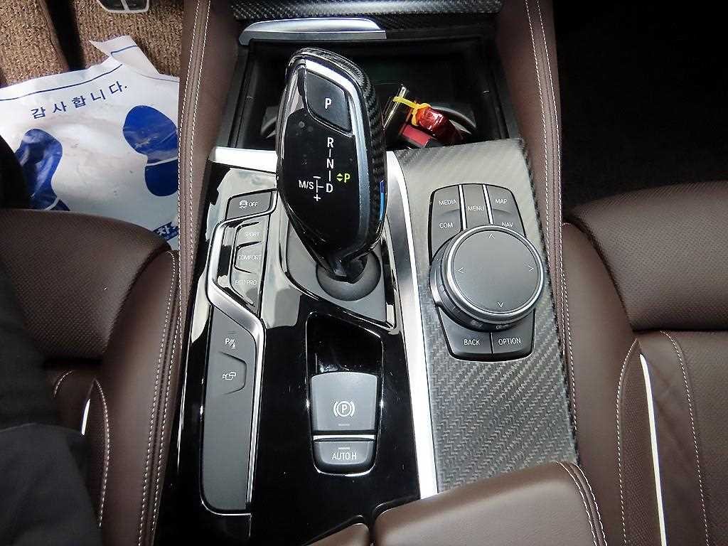 BMW 5시리즈 5시리즈 (G30) 530i M 스포츠 플러스 이미지 11