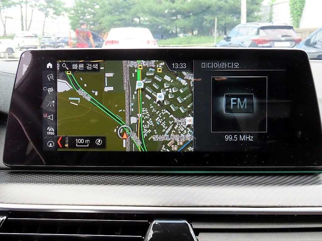 BMW 5시리즈 5시리즈 (G30) 530i M 스포츠 플러스 이미지 15