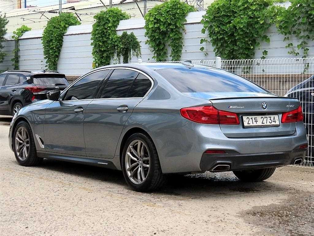 BMW 5시리즈 5시리즈 (G30) 530i M 스포츠 플러스 이미지 3