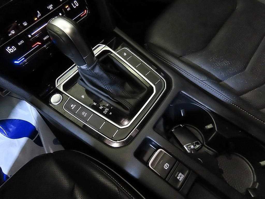 폭스바겐 아테온 2.0 TDI 엘레강스 프레스티지 이미지 12