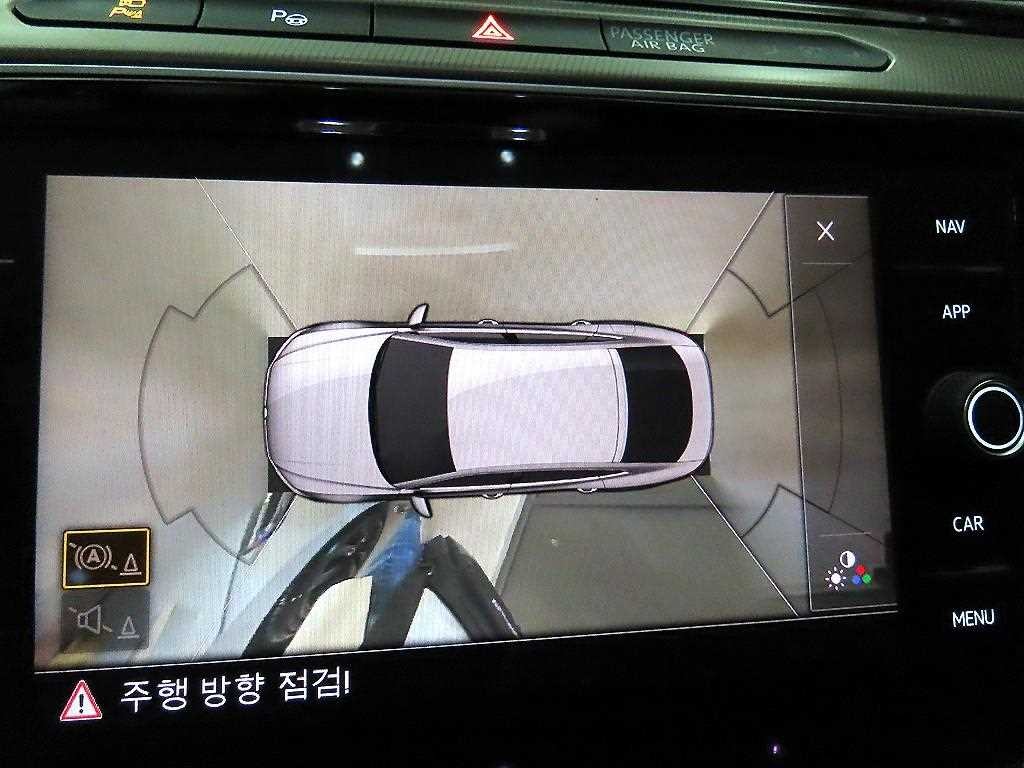 폭스바겐 아테온 2.0 TDI 엘레강스 프레스티지 이미지 13